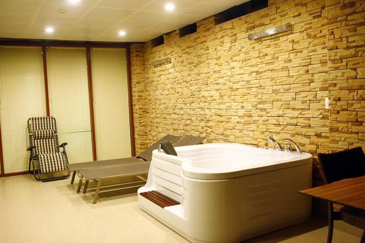 MODERN_SHABAVIZ (19).jpg